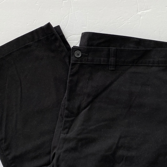 Men's Black Flat Front Chino - Picture 1 of 8